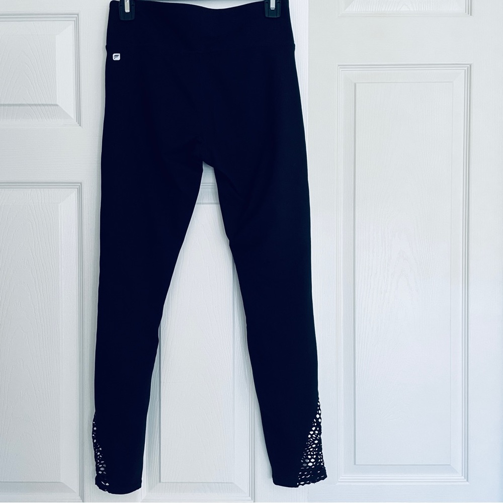 Fabletics  Powerhold fishnet clover leggings black size S